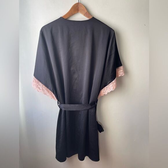 𝅺la vie en rose black satin robe with pink lace L/XL - Picture 2 of 5